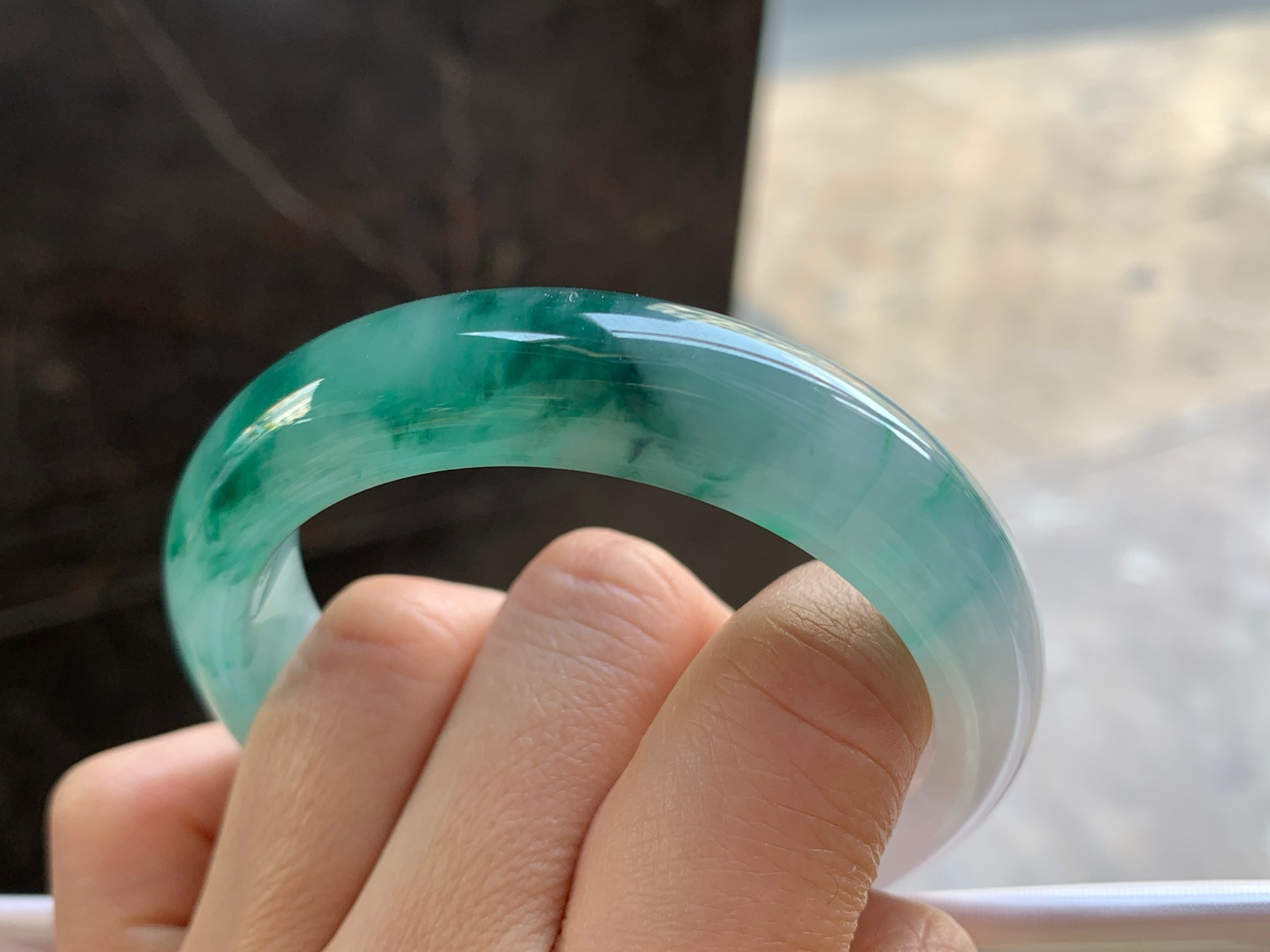 53-13.1-8.6

冰种飘花手镯^_^颜色鲜艳