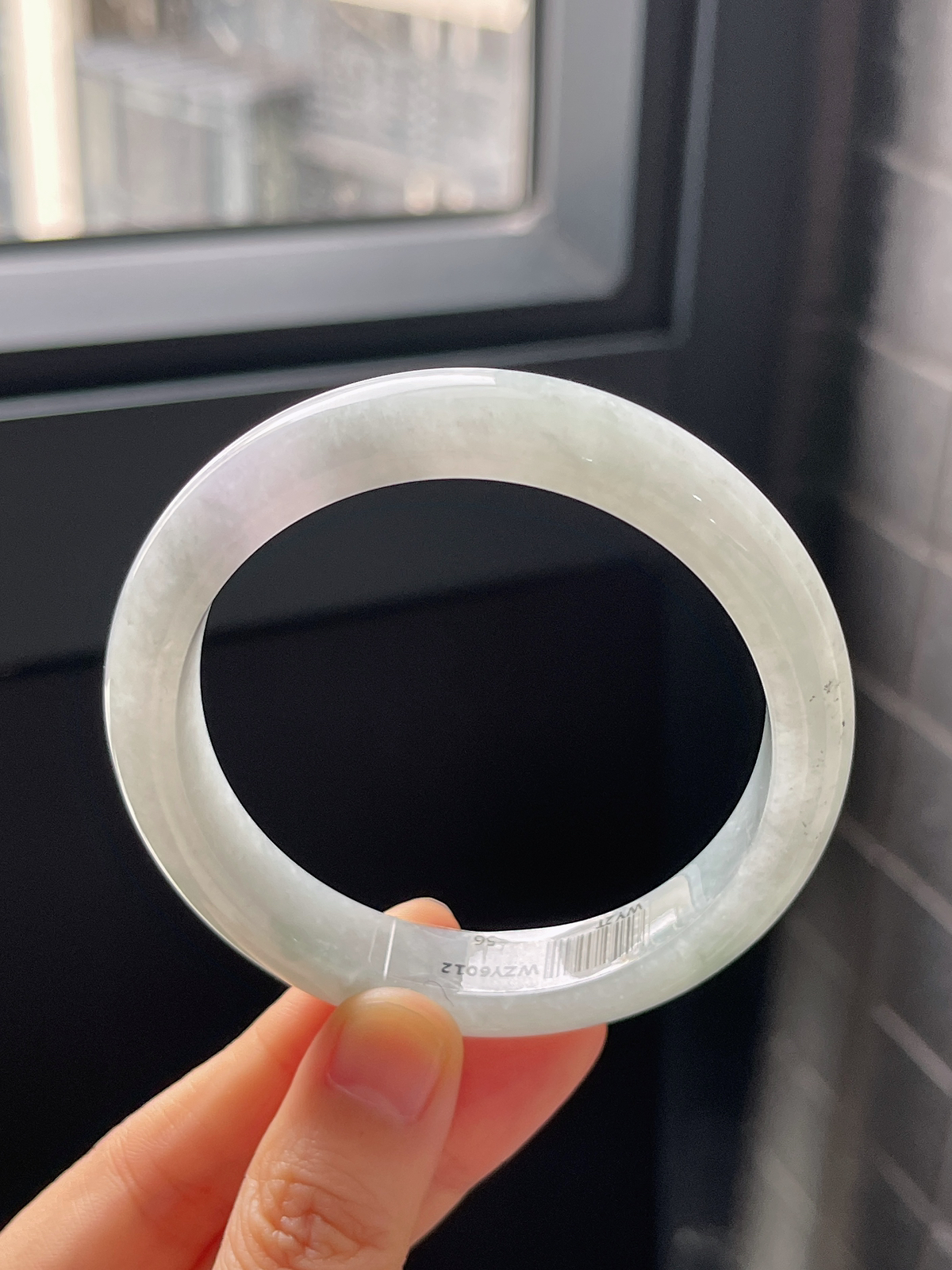 正圈56圈口，翡翠糯化种春带彩手镯