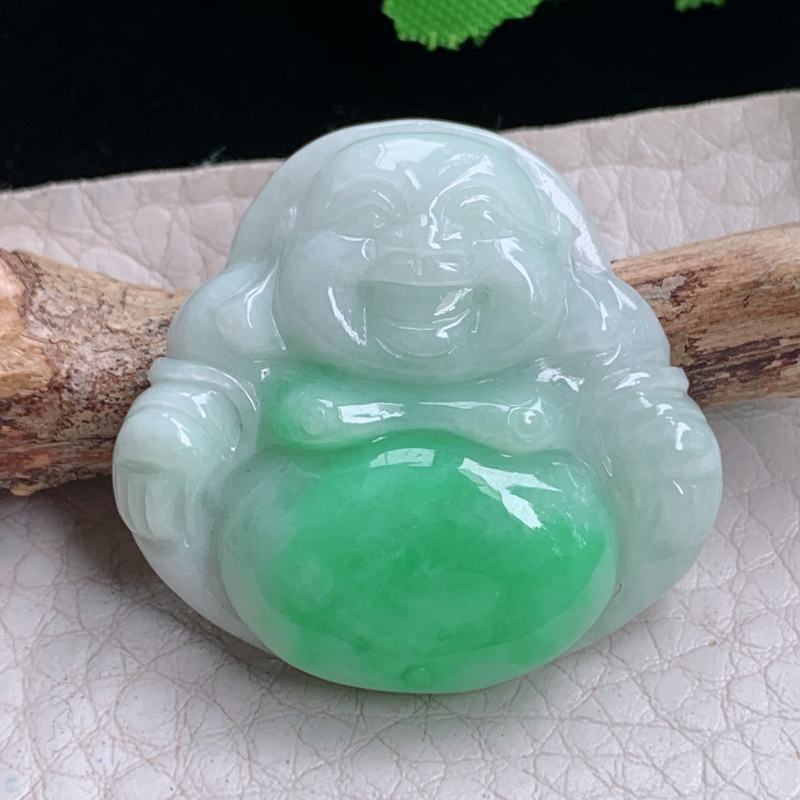 zen实拍30.6*32.5*8缅甸天然翡翠a货精雕白底青佛公玉项坠 玉挂件