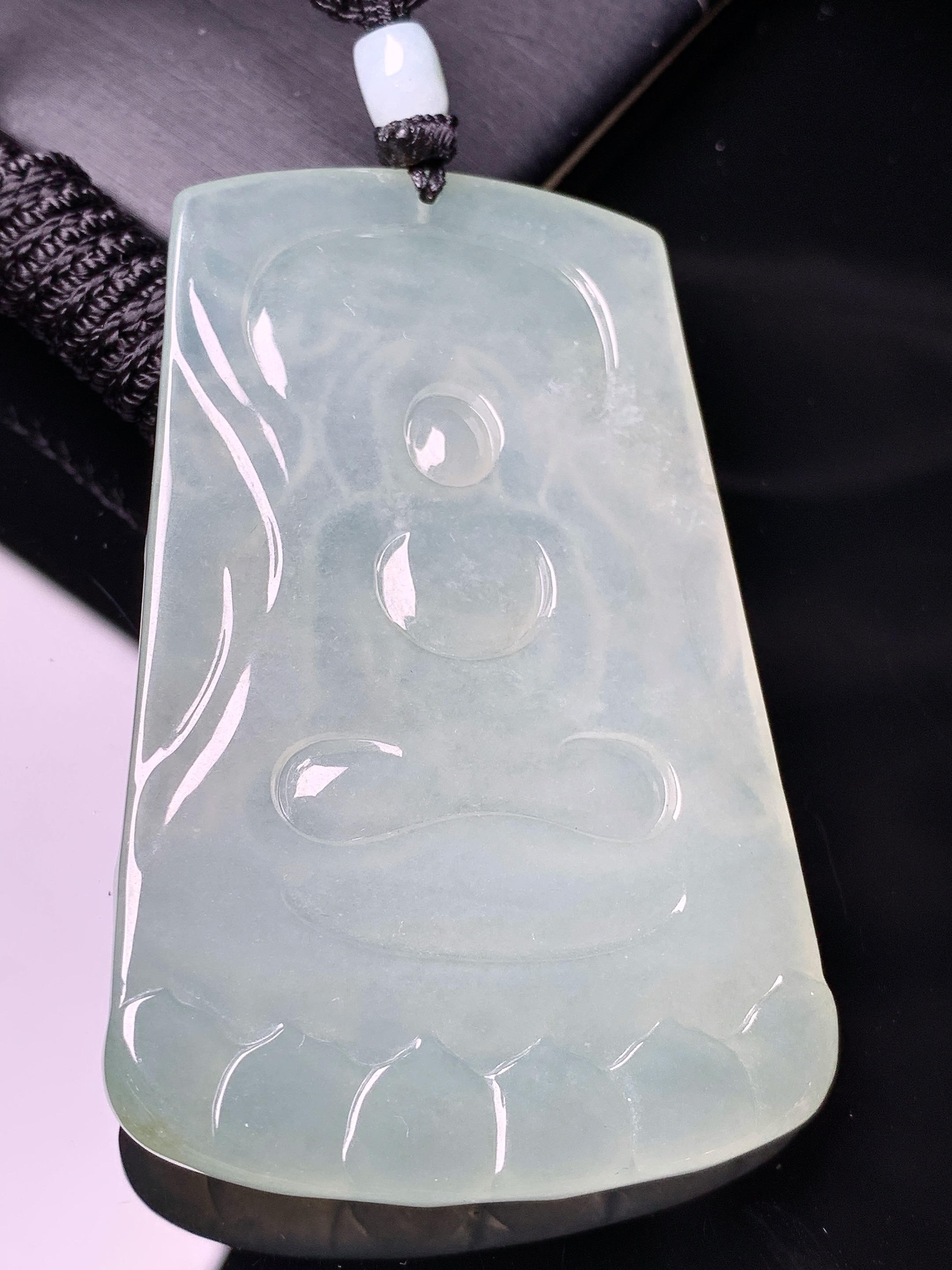 冰种大日如来佛祖吊坠 玉质细腻 色泽艳丽清新 水润亮眼 整体尺寸67.5*44.2*5.8L1