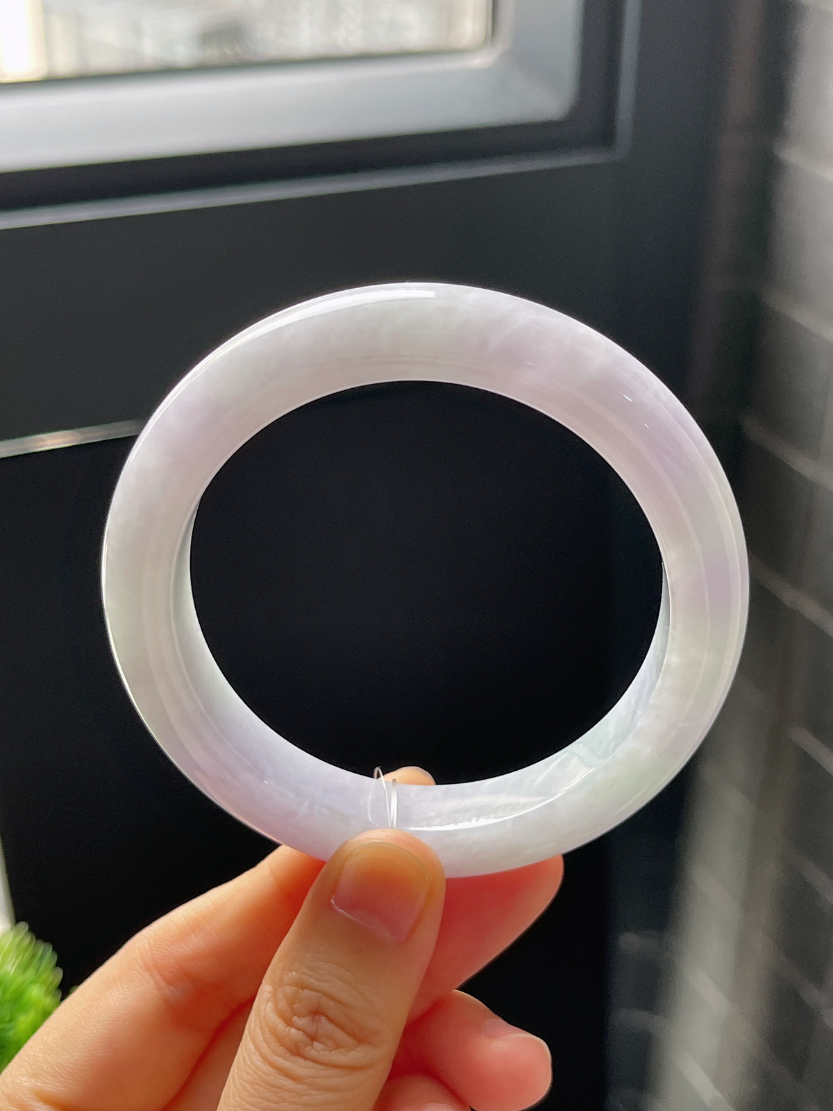 正圈57圈口，翡翠糯化种春带彩手镯