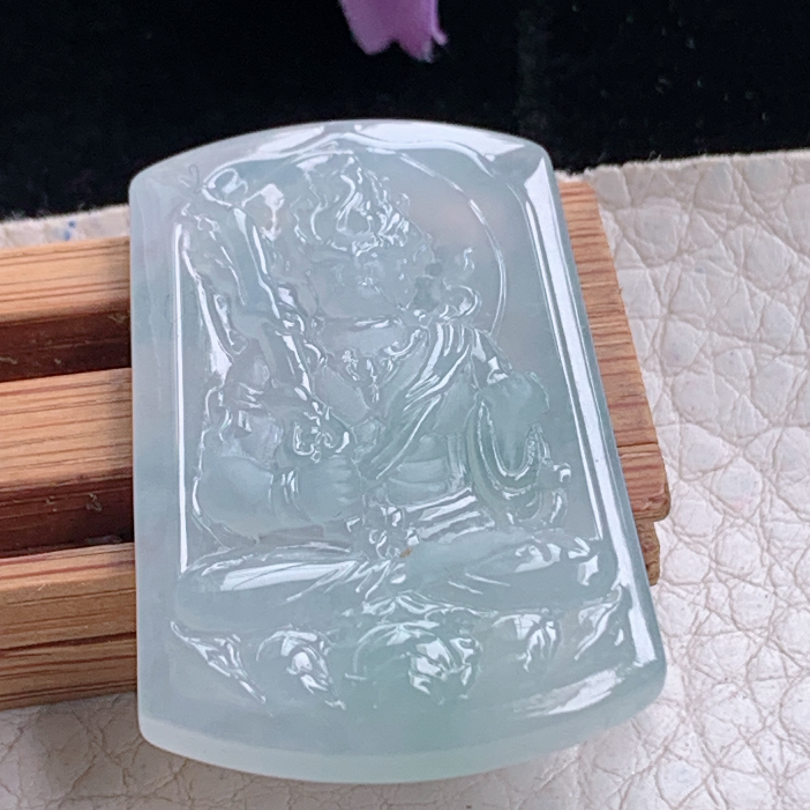 ktj实拍38.5*26*5天然缅甸翡翠冰透不动明王吊坠生肖守护神玉坠