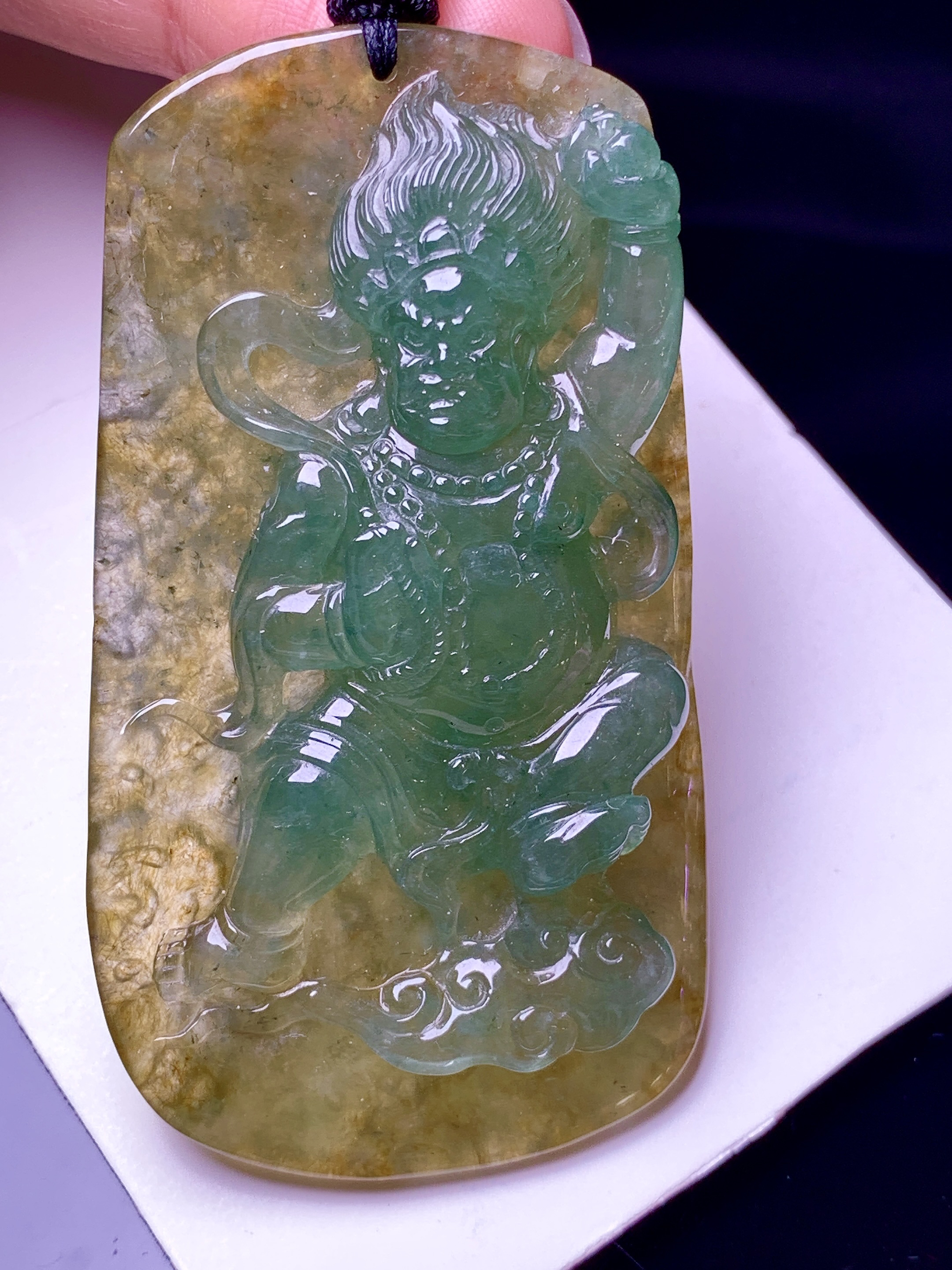 冰种不动明王吊坠 玉质细腻 色泽艳丽清新 水润亮眼 整体尺寸65.2*37.2*10.2L1