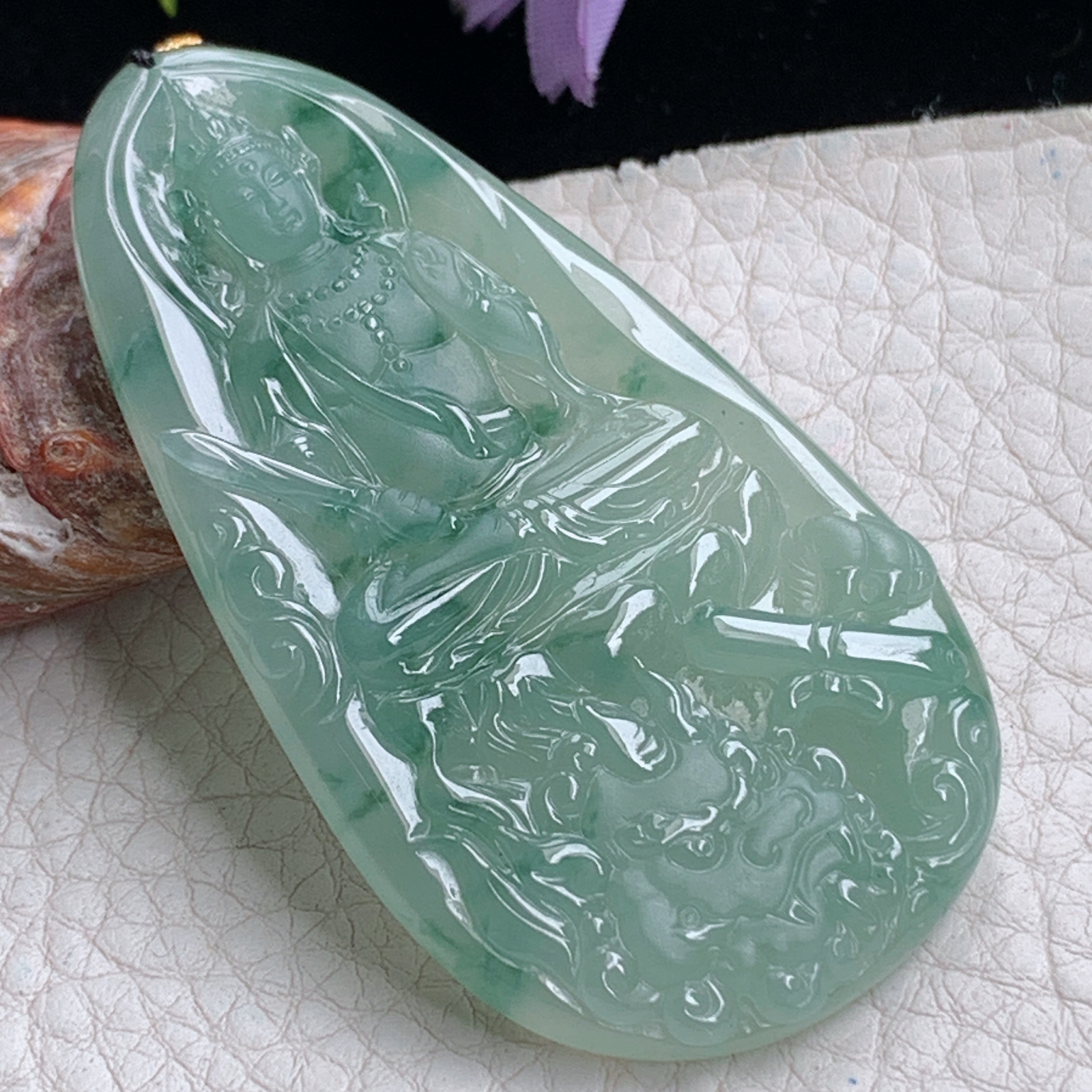 kh实拍63.2*34.6*5.5天然缅甸翡翠冰透飘花御龙观音吊坠虚空藏菩萨