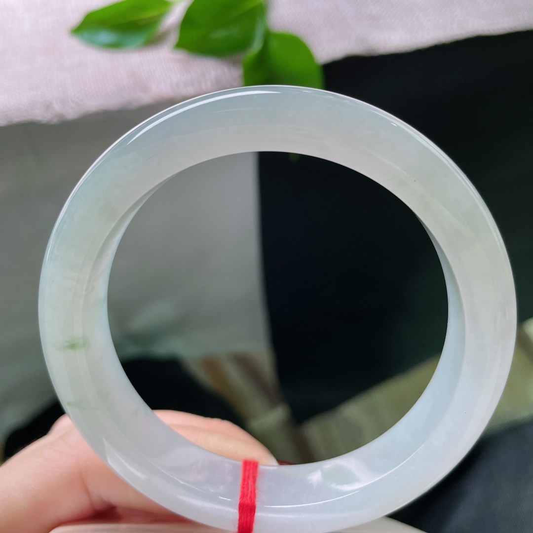 59.5/12.7/9.5，冰晴底正圈，绿意点点，是春天写在腕上的小情诗，字字甜糯。，ss49094a