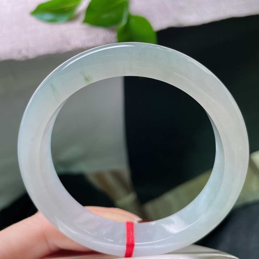 59.5/12.7/9.5，冰晴底正圈，绿意点点，是春天写在腕上的小情诗，字字甜糯。，ss49094