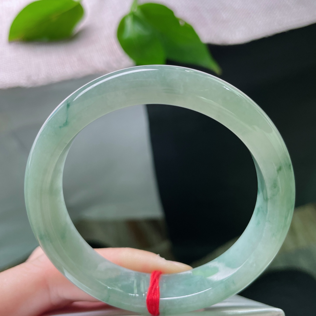 55.7/12.2/8.3飘花正圈，釉洁，种老，蓝底藏花，温润入心。，ss49360a