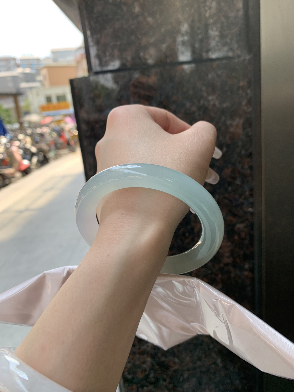 冰晴蓝圆条58.1-11.2-11.2有一种半山半水的感觉，种水很好