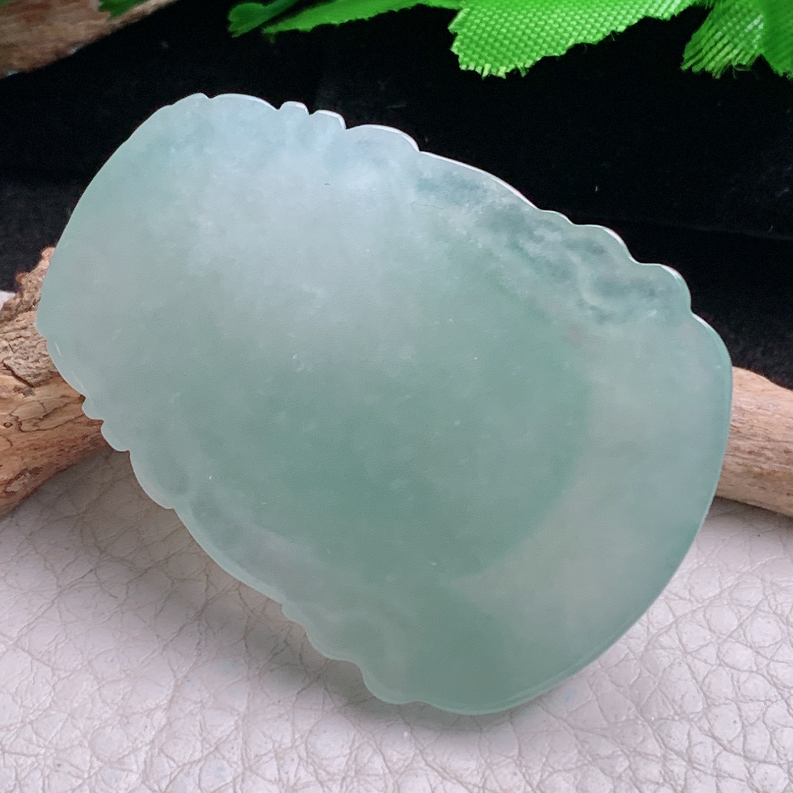 ktj实拍60*37.2*9.8天然缅甸翡翠冰晴观音首 观音头玉吊坠 玉挂件