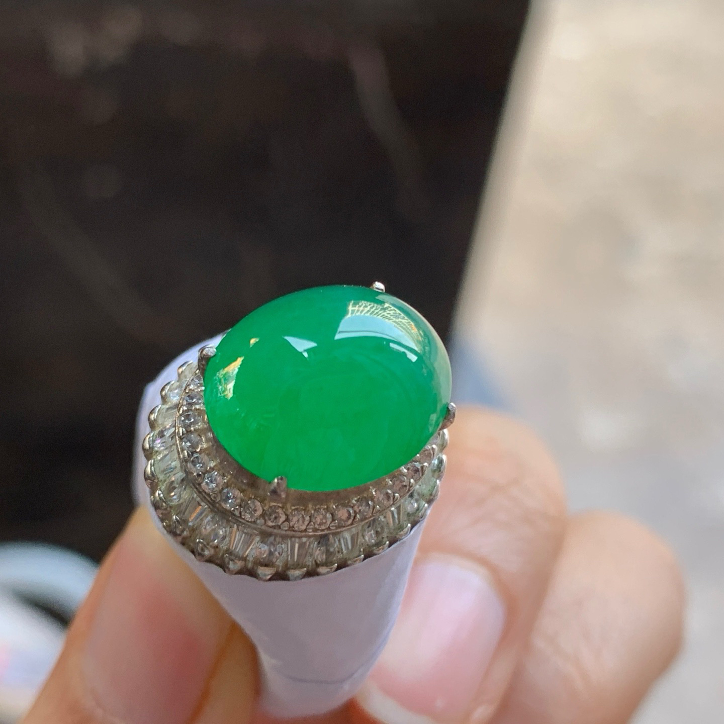 阳绿色戒面^_^色阳 玉质温润