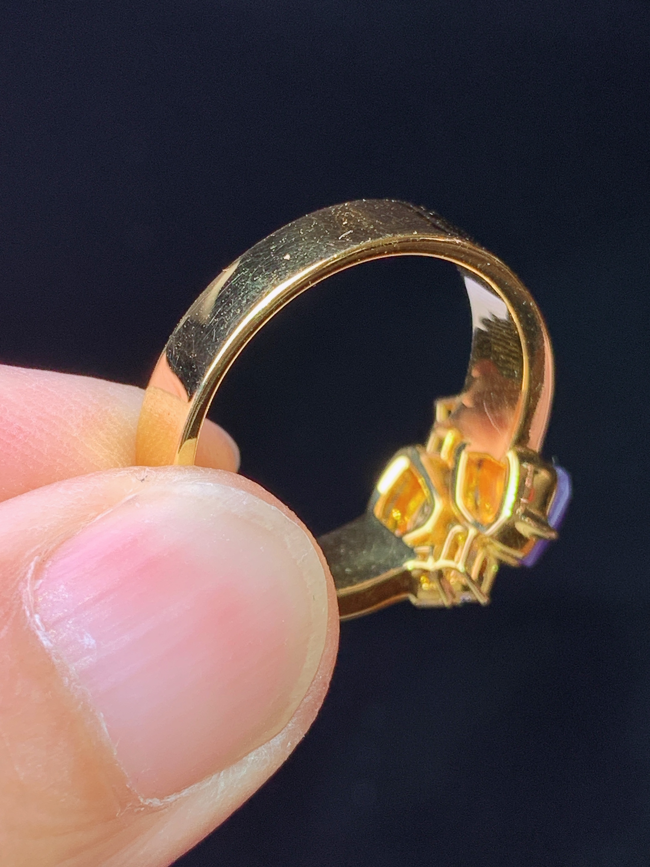 18k金钻镶嵌满绿搭配紫罗兰随形戒指 玉质细腻 色泽艳丽清新 水润亮眼 圈口13.5 整体尺寸6*4.6*3m5