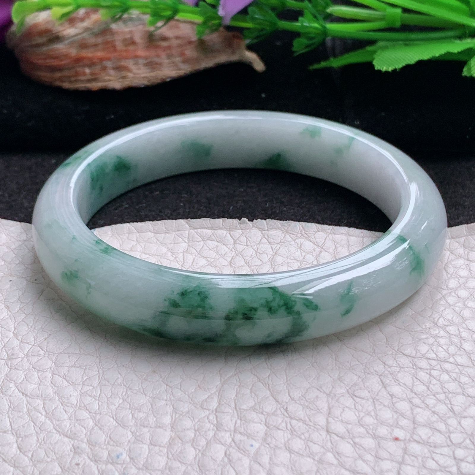 js实拍58*11.8*8.8平安镯 天然翡翠a货手镯冰飘花正圈玉镯子