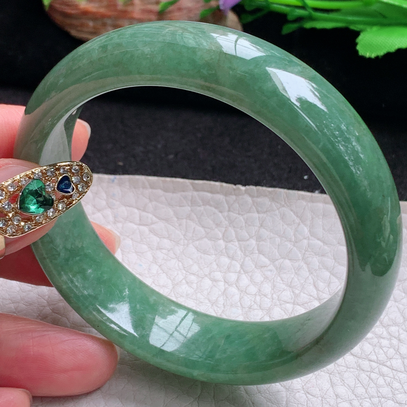 n实拍57*16*8轮胎镯 天然翡翠a货手镯水润满绿大气正圈玉镯子
