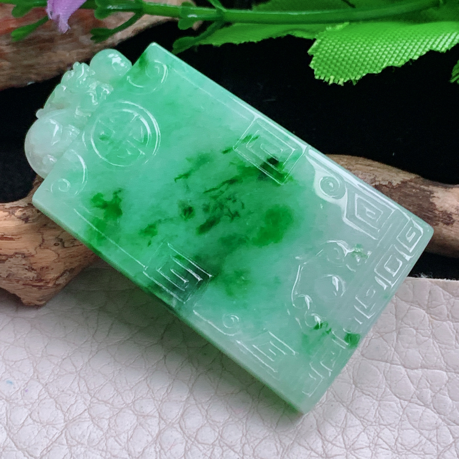 ktj实拍49.3*28.3*5.8天然缅甸翡翠飘阳绿平安无事牌吊坠四六牌男款素牌