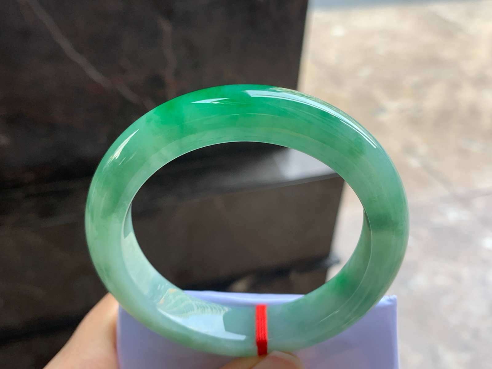 55-12.9-9.5

辣绿色手镯^_^鲜艳