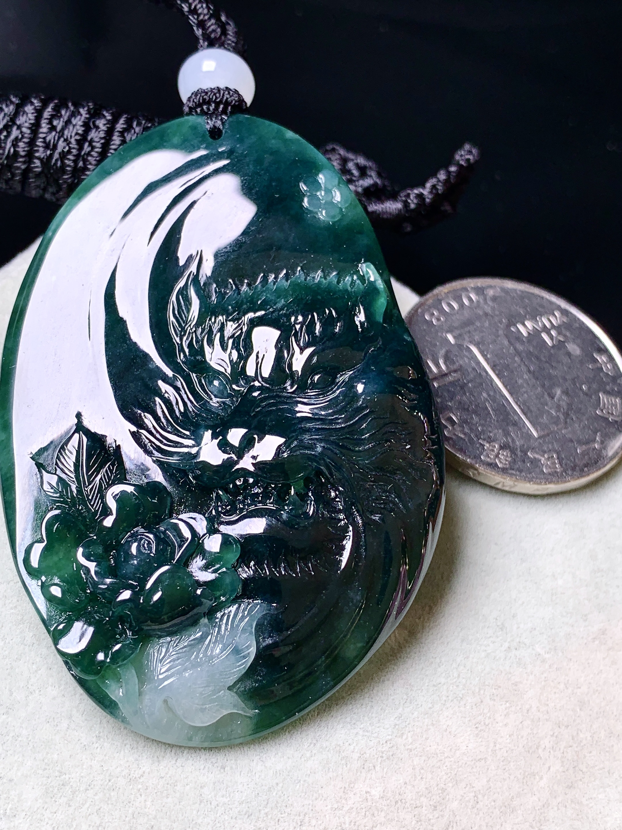 墨翡狮子头吊坠 玉质细腻 色泽艳丽清新 水润亮眼 整体尺寸57.3*38.5*10L1