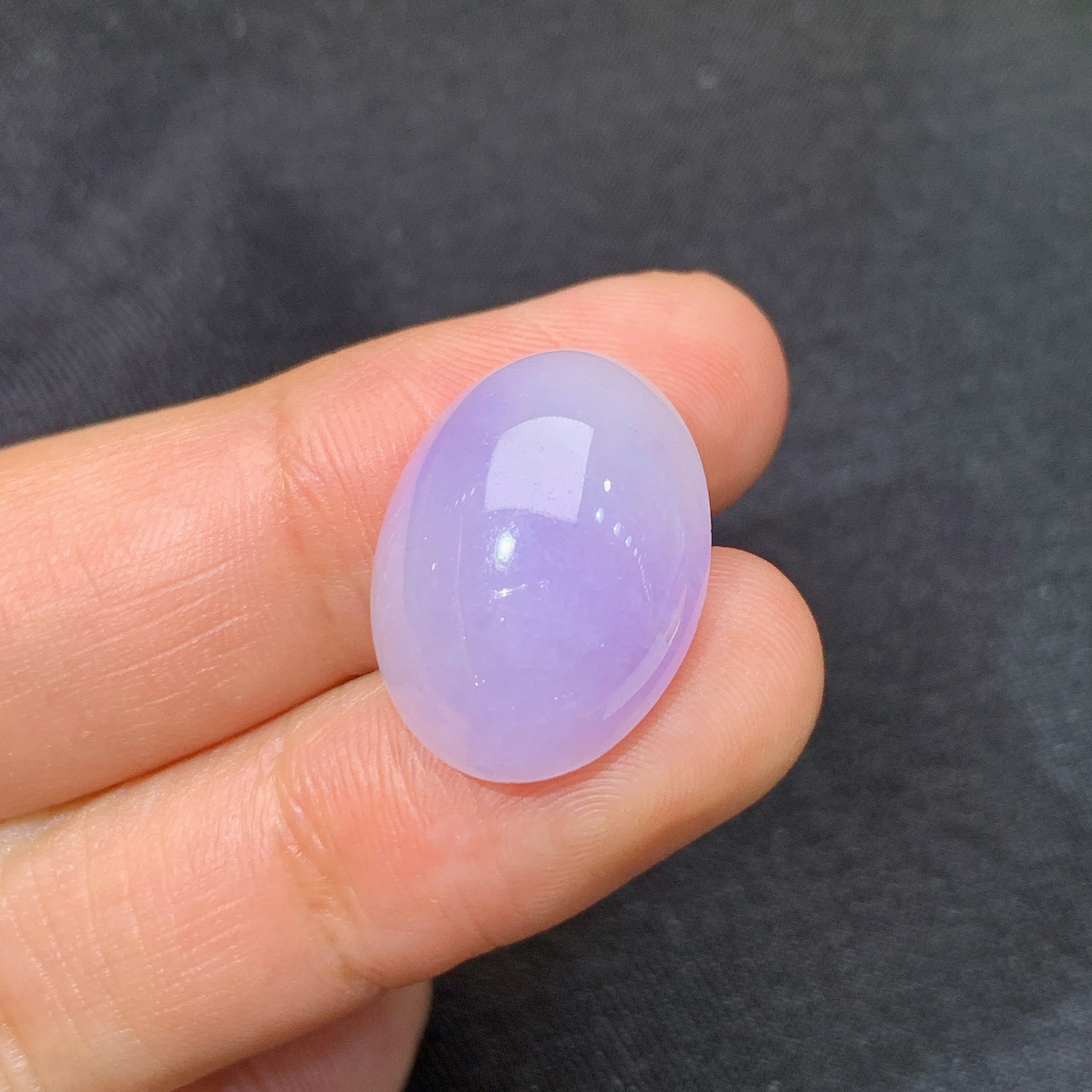 紫罗兰蛋面，冰润鲜艳，玉质细腻，种水足，Xm  尺寸18.6*13.9*7.7