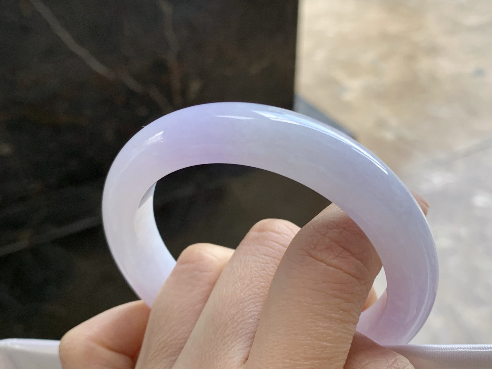 56-12-9.5

淡紫手镯^_^玉质温润