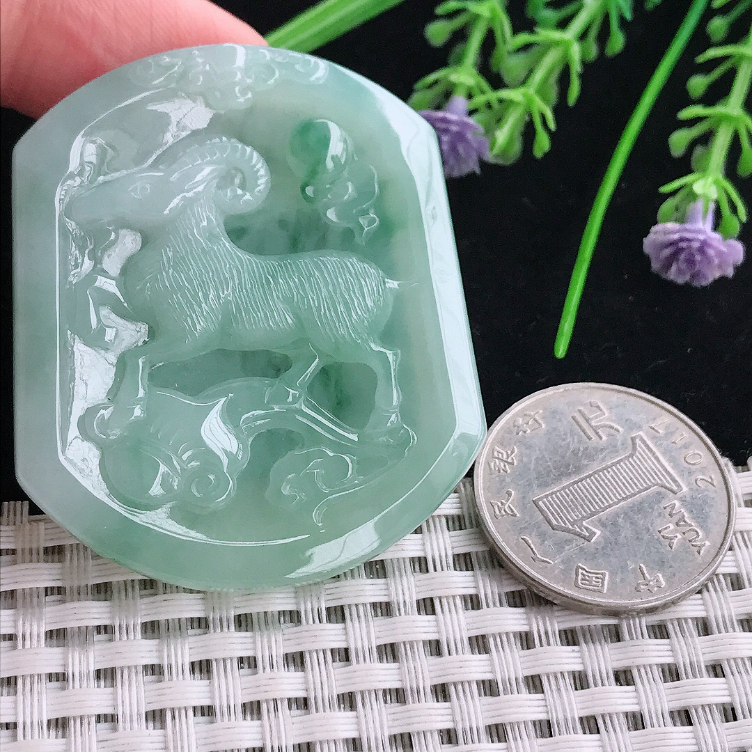 实拍A货翡翠50.5/43/5.6老坑冰润起胶冰晴生肖羊吊坠翡翠玉牌挂件