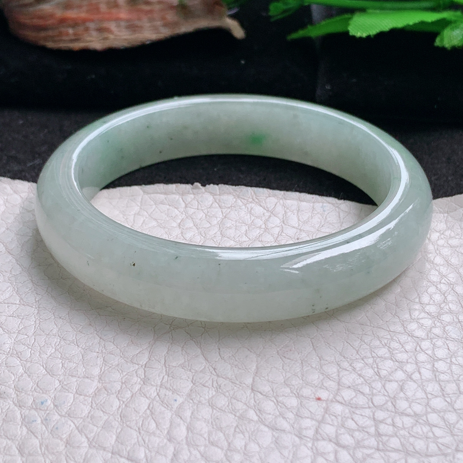 ll实拍55.5*12.2*8.5平安镯 天然翡翠a货手镯胶感飘绿正圈玉镯子