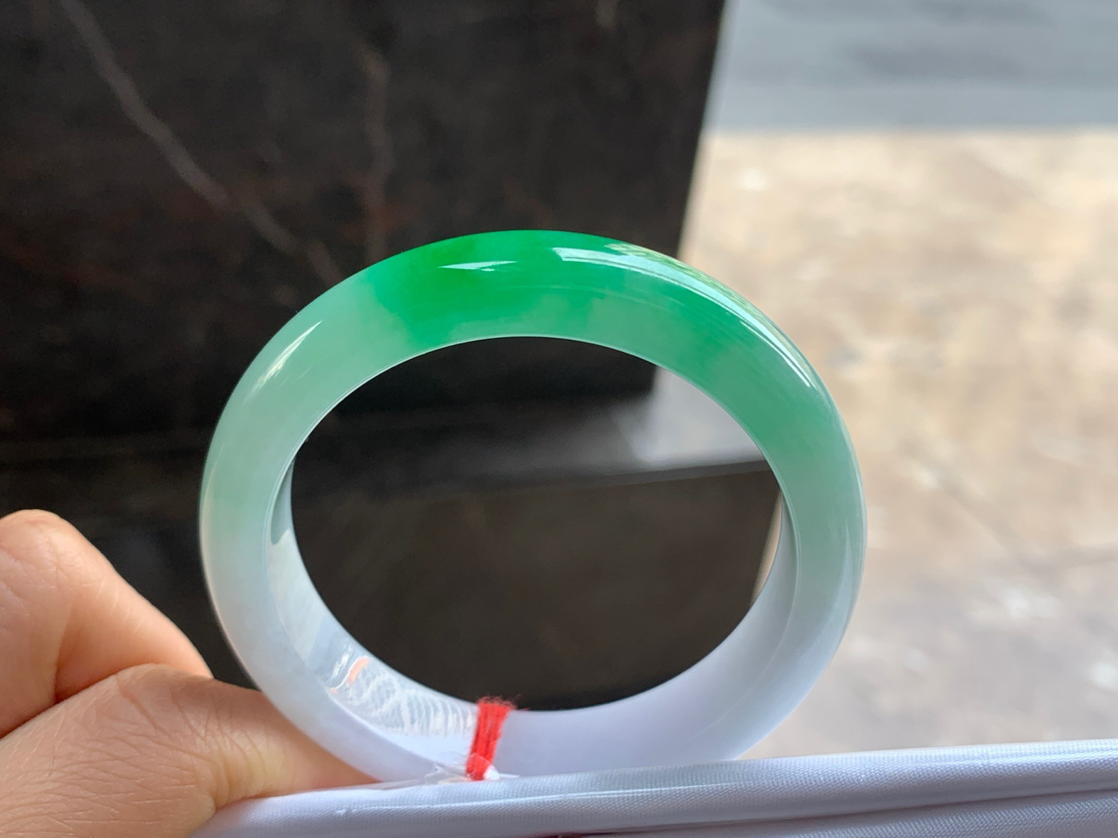 51.5-12.9-8.2

绿色手镯^_^色阳