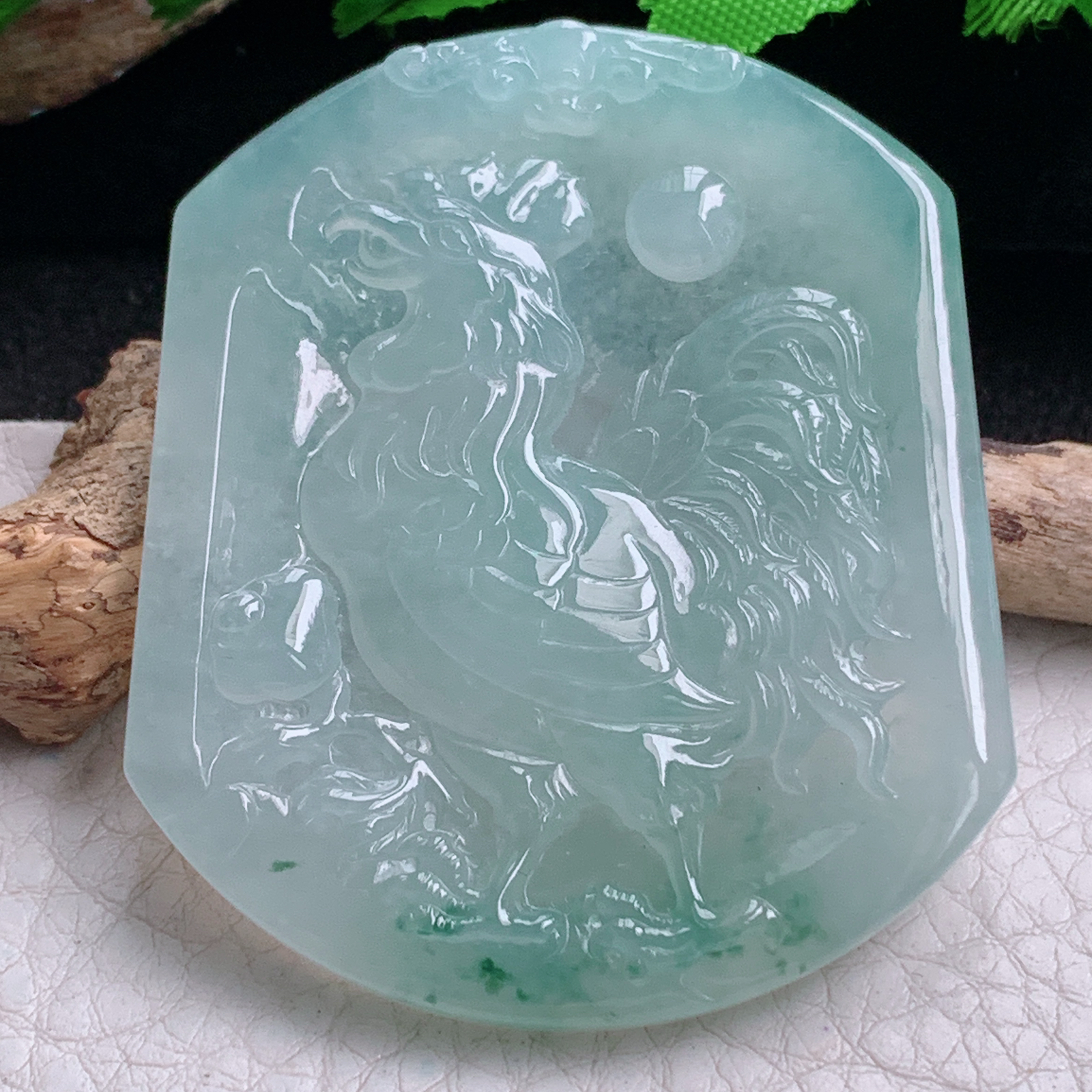 ktj实拍55*47*6天然缅甸翡翠精雕冰飘花立体生肖鸡 金鸡独立玉吊坠