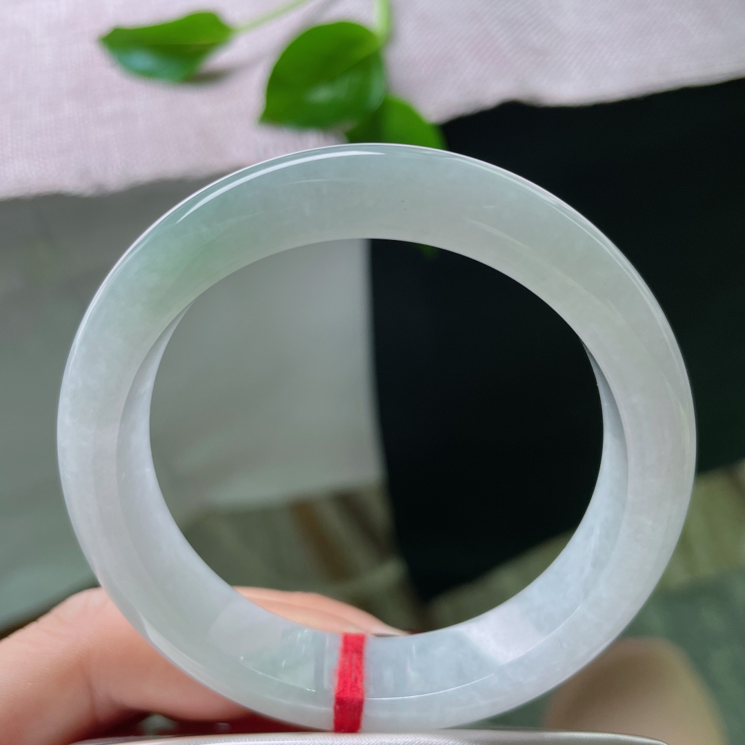 54.3/12.3/8.4，淡绿底正圈，种老，水头好，肉质细腻干净，清清苑苑，ss50070a