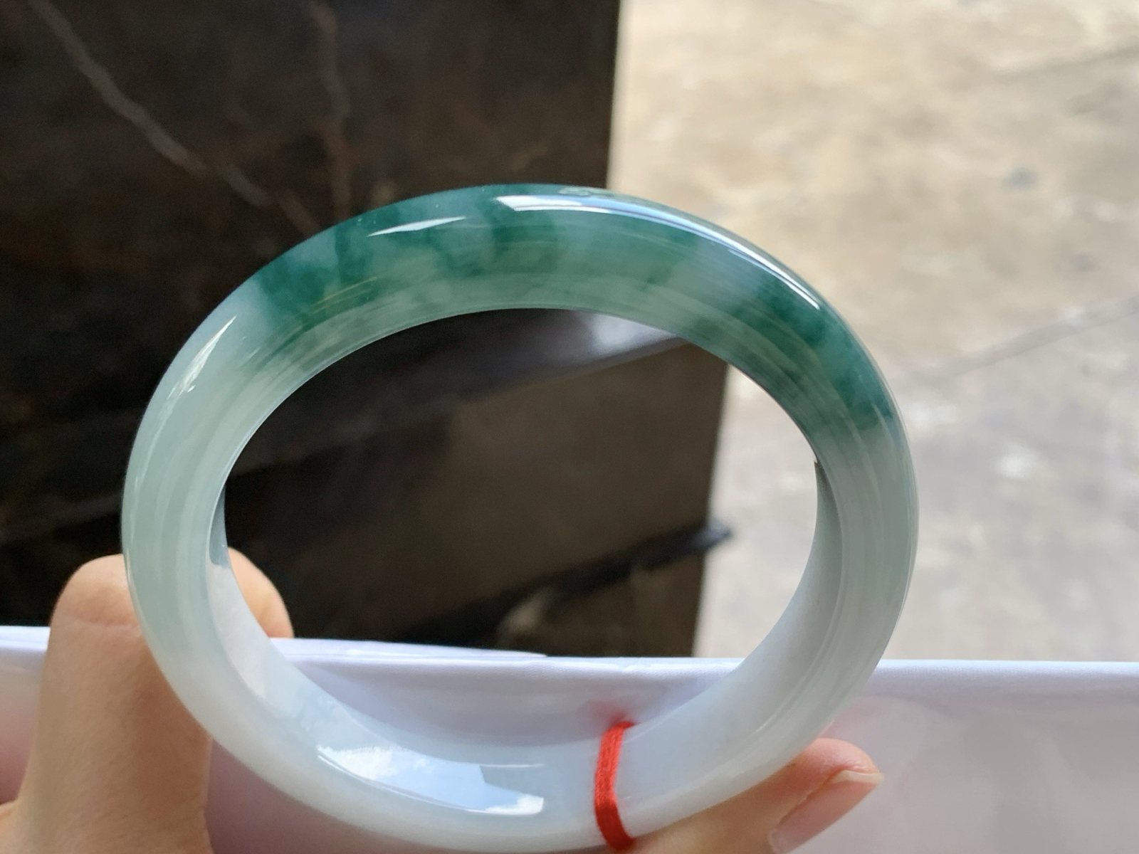 63-12-9.5

蓝花手镯^_^大圈 飘花浓郁