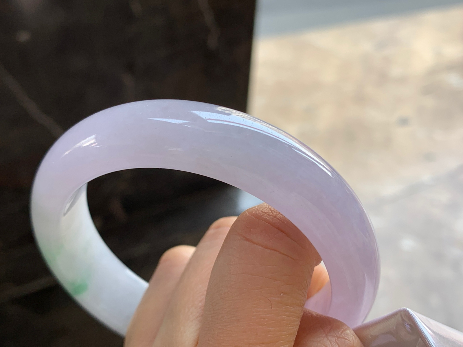 60.5-15.3-9.5

春带彩手镯^_^玉质温润 清新