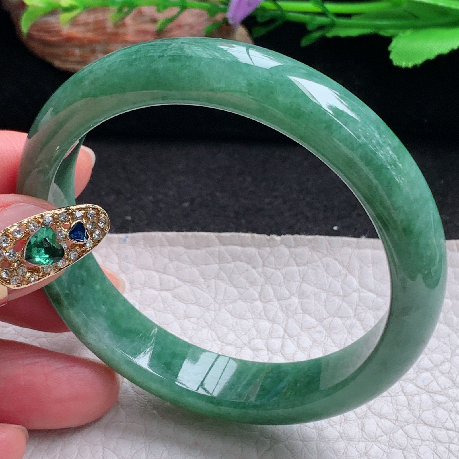 n实拍56*12*7.5平安镯 天然翡翠a货手镯水润满绿正圈玉镯子
