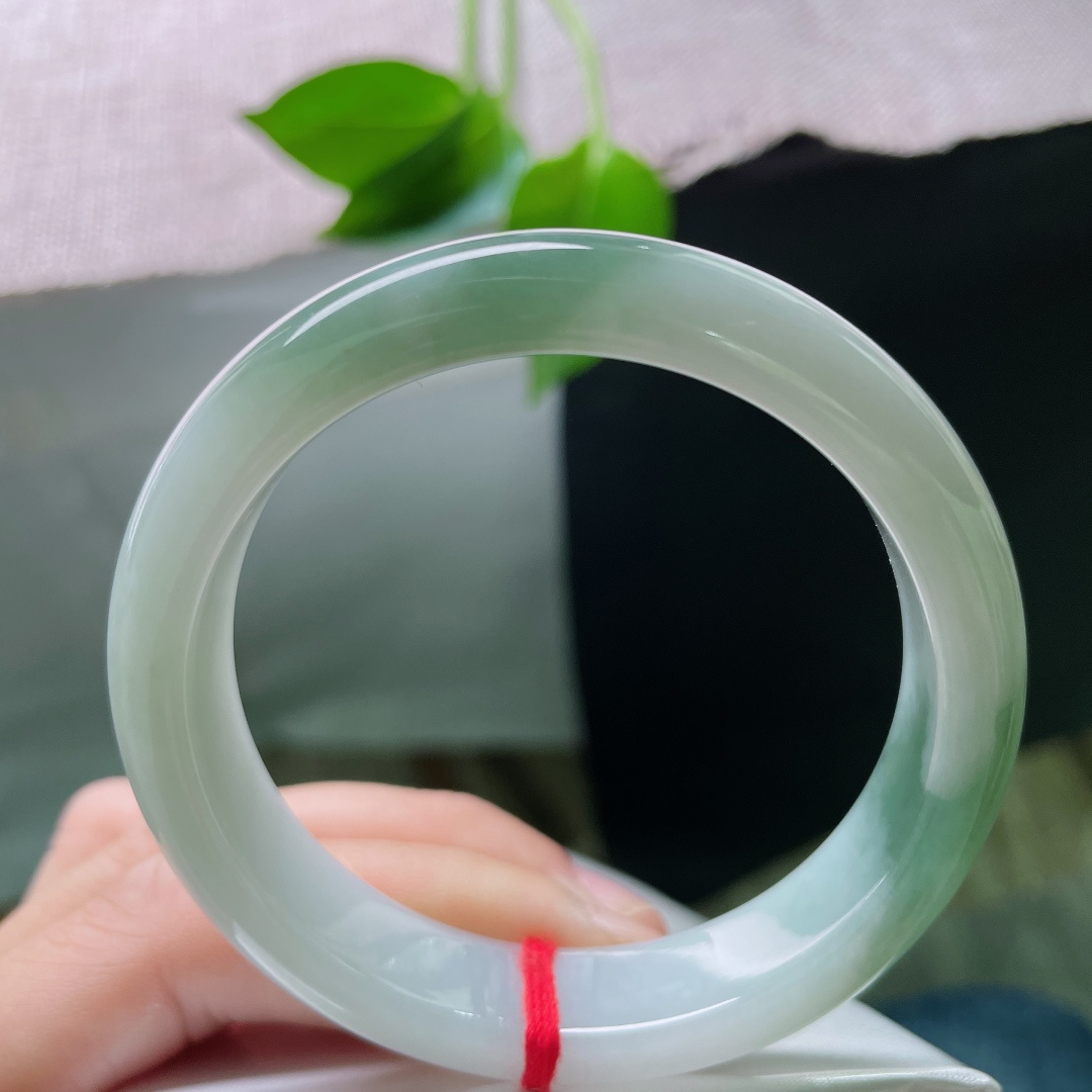 53.3/12.5/7.5油绿正圈，水润细腻，一抹色，简约耐看，温柔气场，棉线，ss49298a