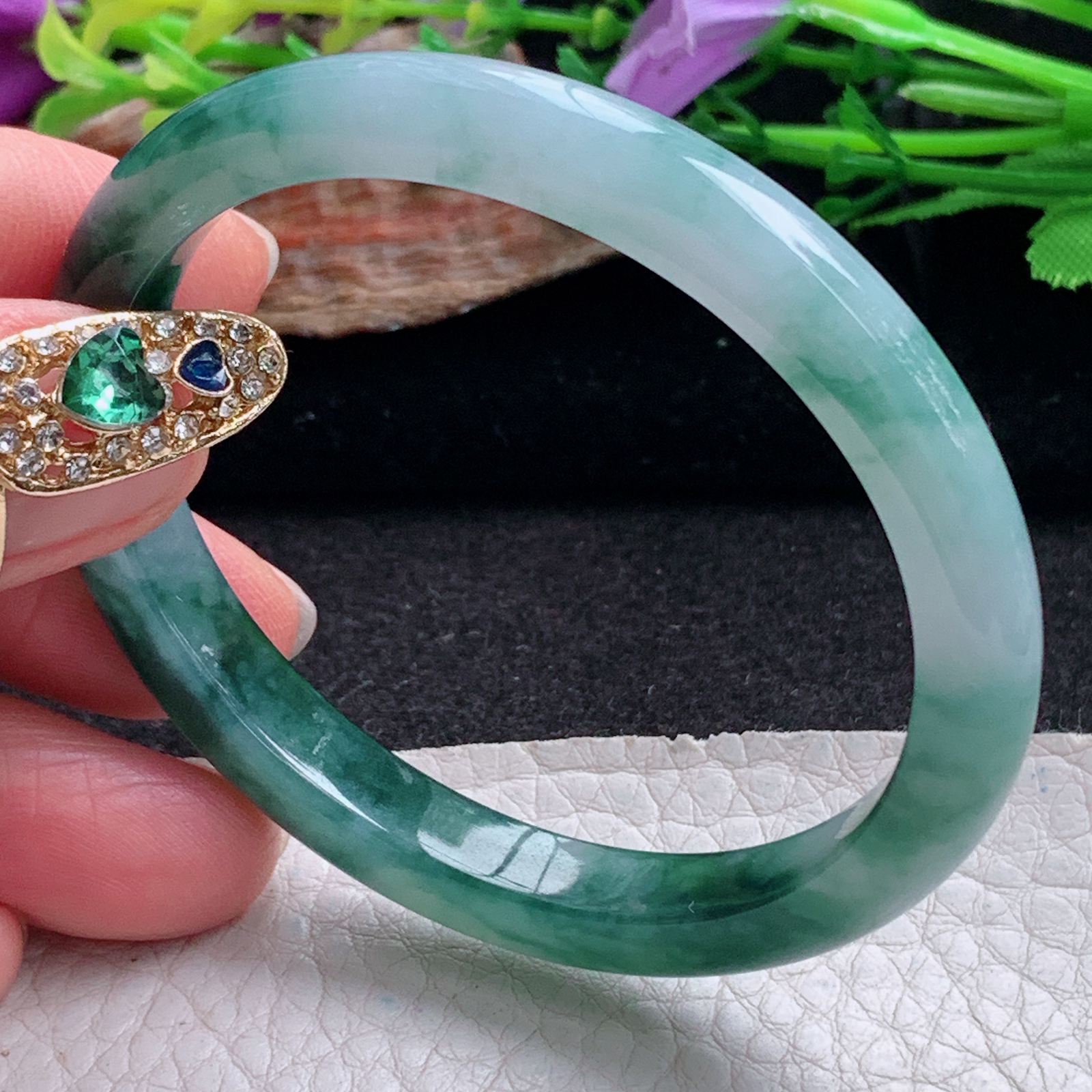 js小圈口53*46.3*8*6.4贵妃镯 天然翡翠a货手镯冰飘花秀气蛋形玉镯子