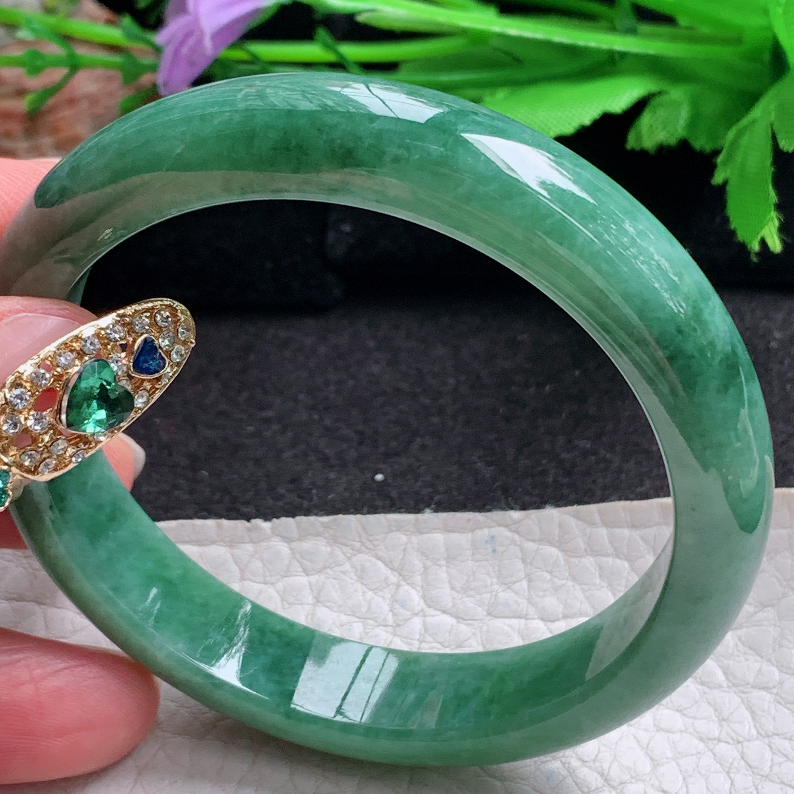 n实拍56*12*7.5平安镯 天然翡翠a货手镯水润满绿正圈玉镯子