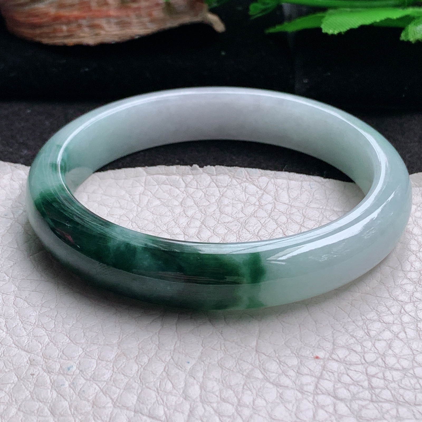 js大圈口60*12*7.7招财镯 天然翡翠a货手镯辣色半山半水正圈玉镯子