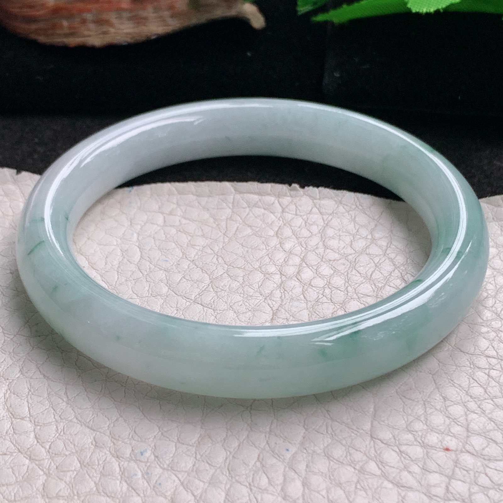 hh实拍557*10.6*8.8圆扁镯 天然翡翠a货手镯冰飘花正圈玉镯子