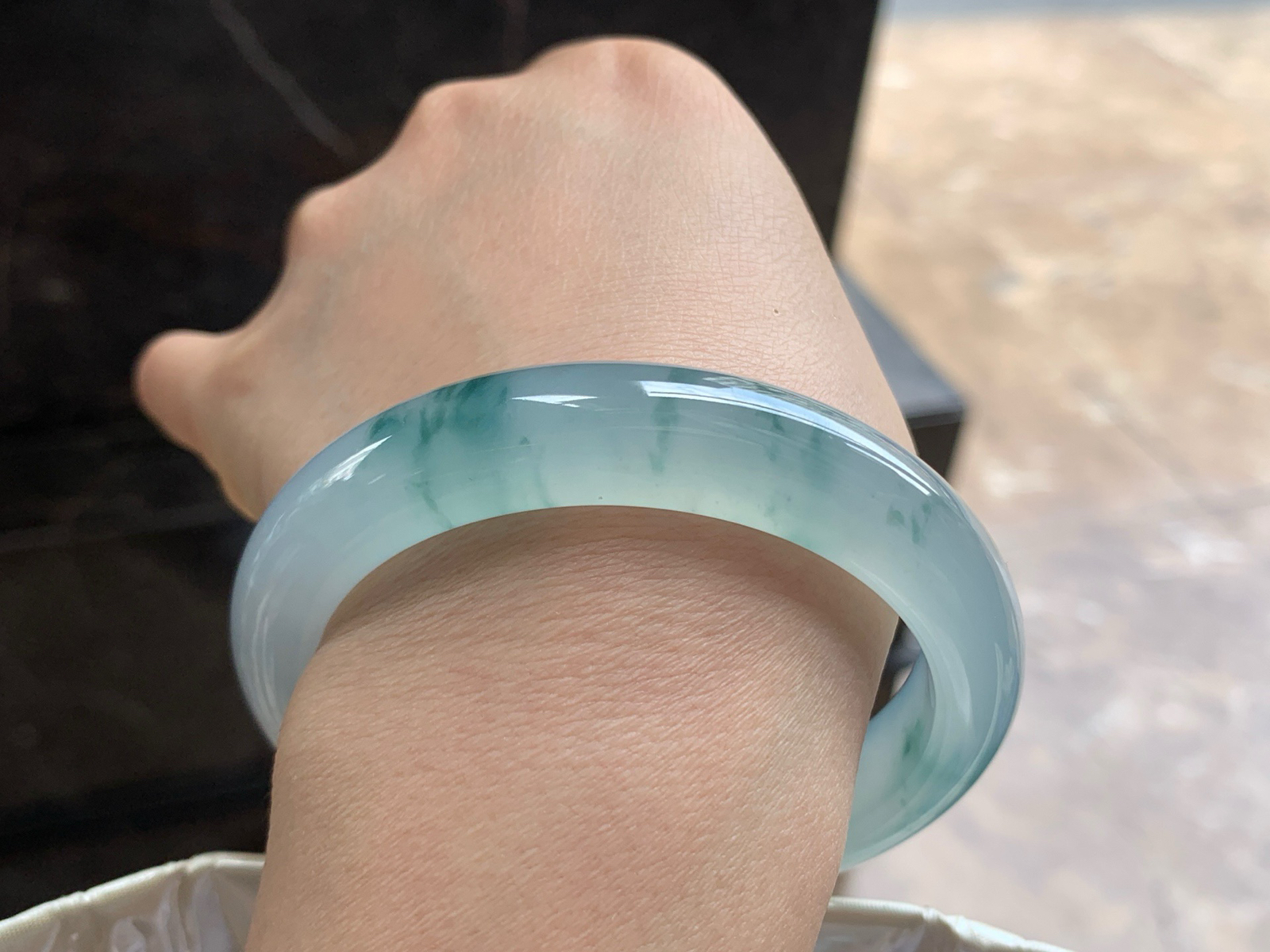 57.5-12.5-9mm

蓝花手镯^_^水润