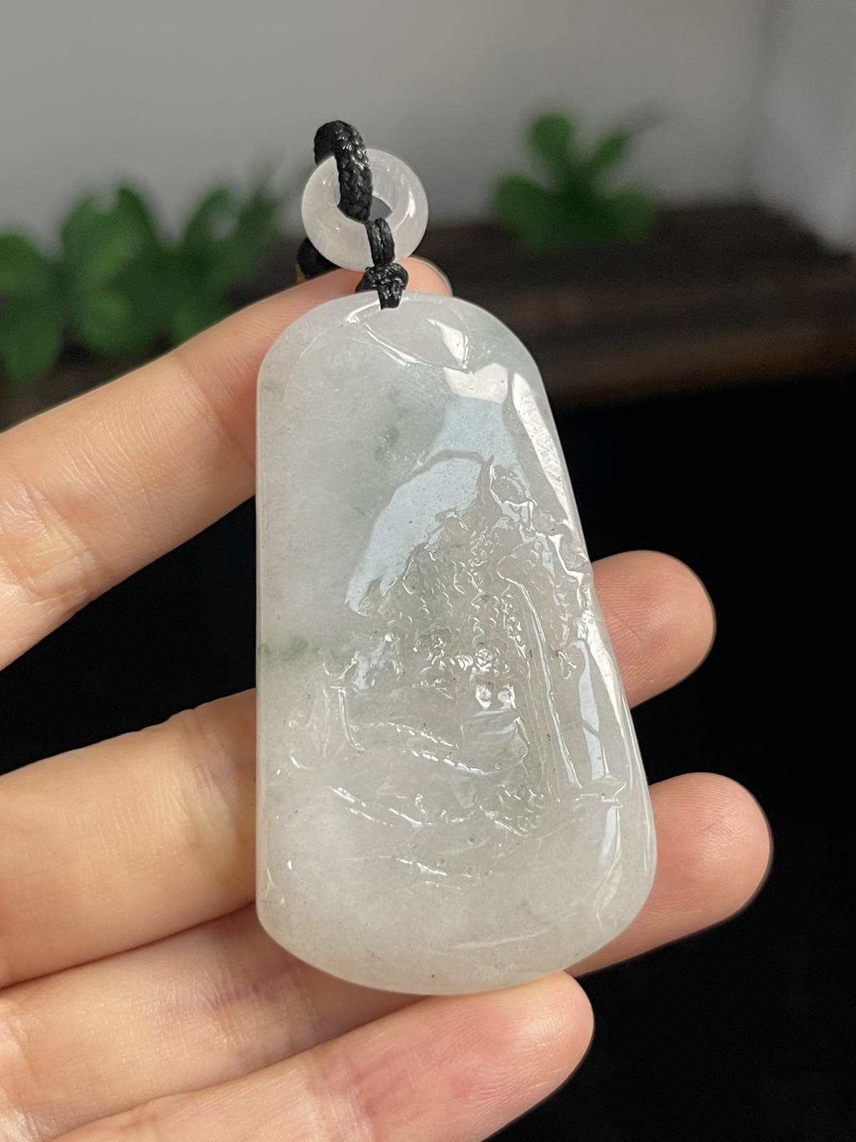 翡翠山水，配珠未测