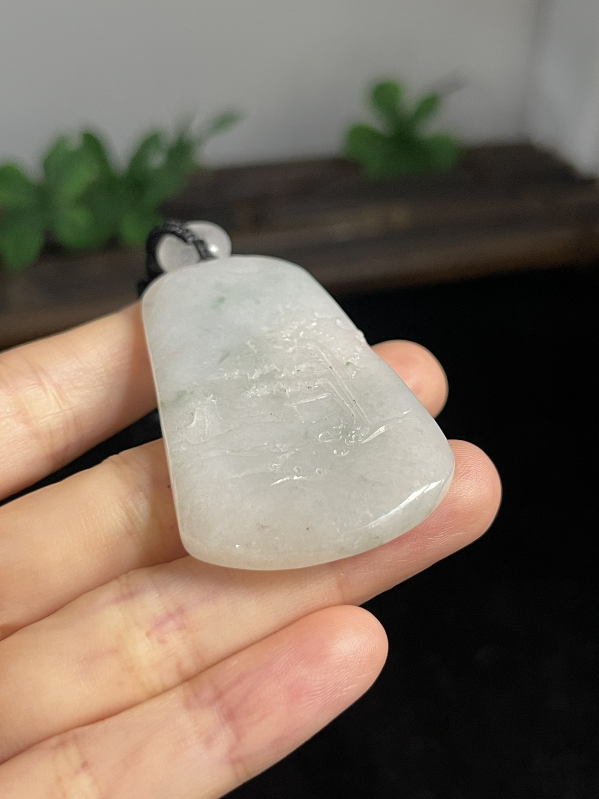 翡翠山水，配珠未测