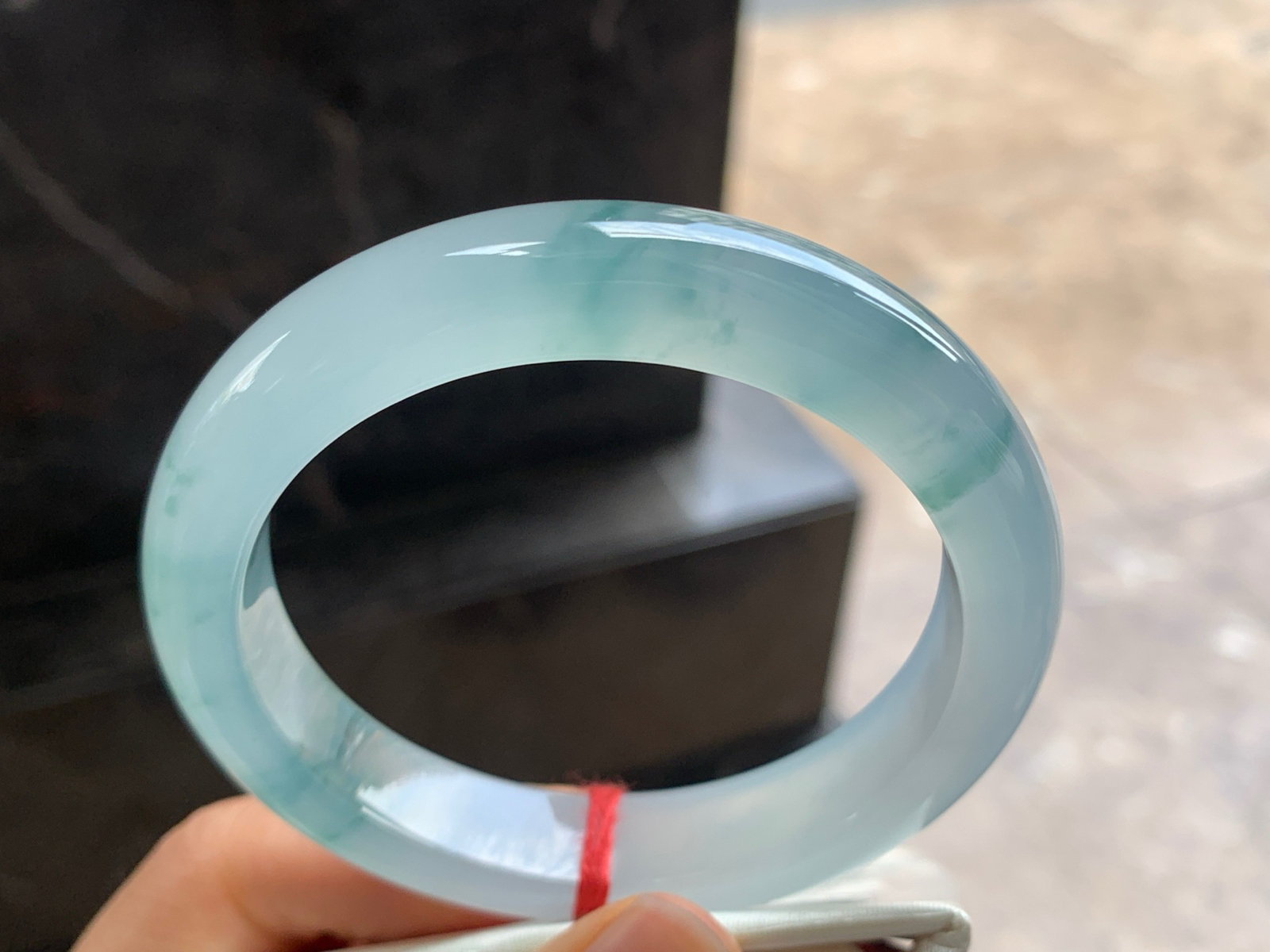 57.5-12.5-9mm

蓝花手镯^_^水润