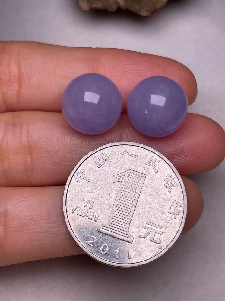 冰糯种紫罗兰【圆珠】  种水好，玉质细腻 ，卖相好‘