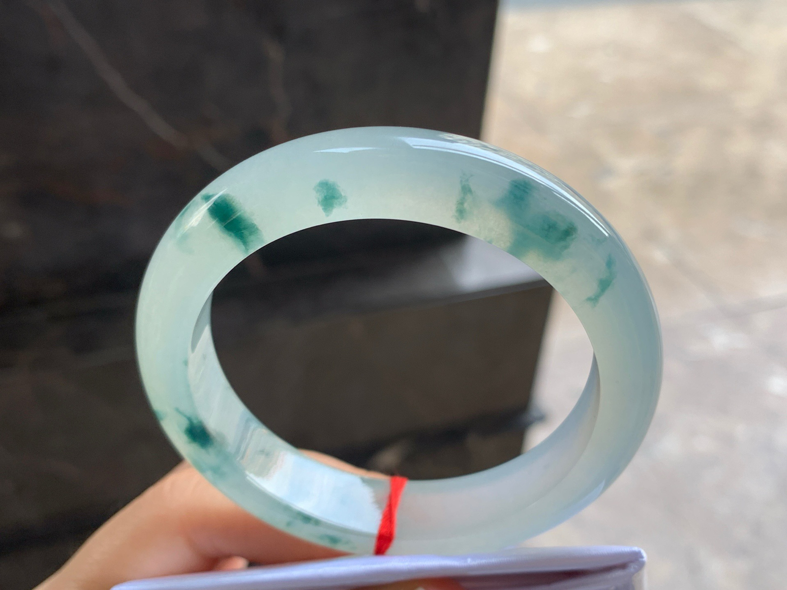 56.5-12.9-8.8

冰飘花手镯^_^飘花灵韵