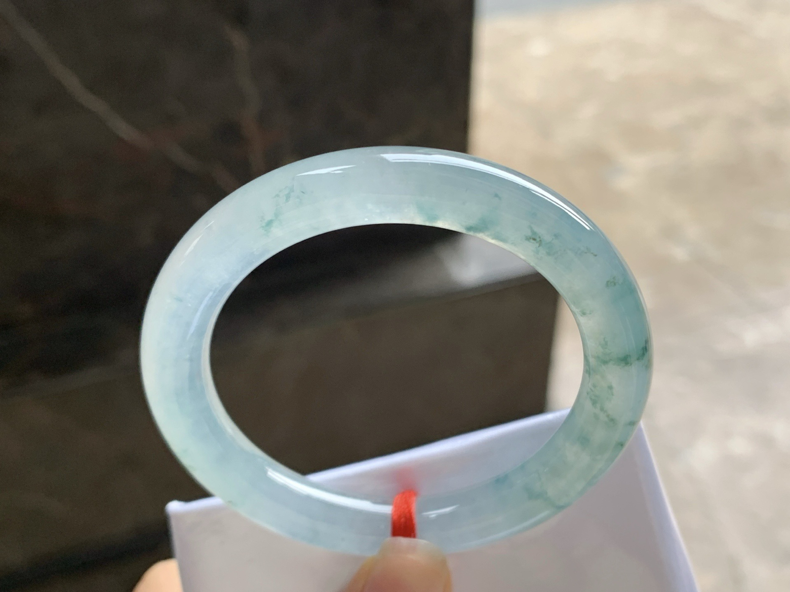 50.5-8.9

冰蓝花圆条手镯^_^冰透