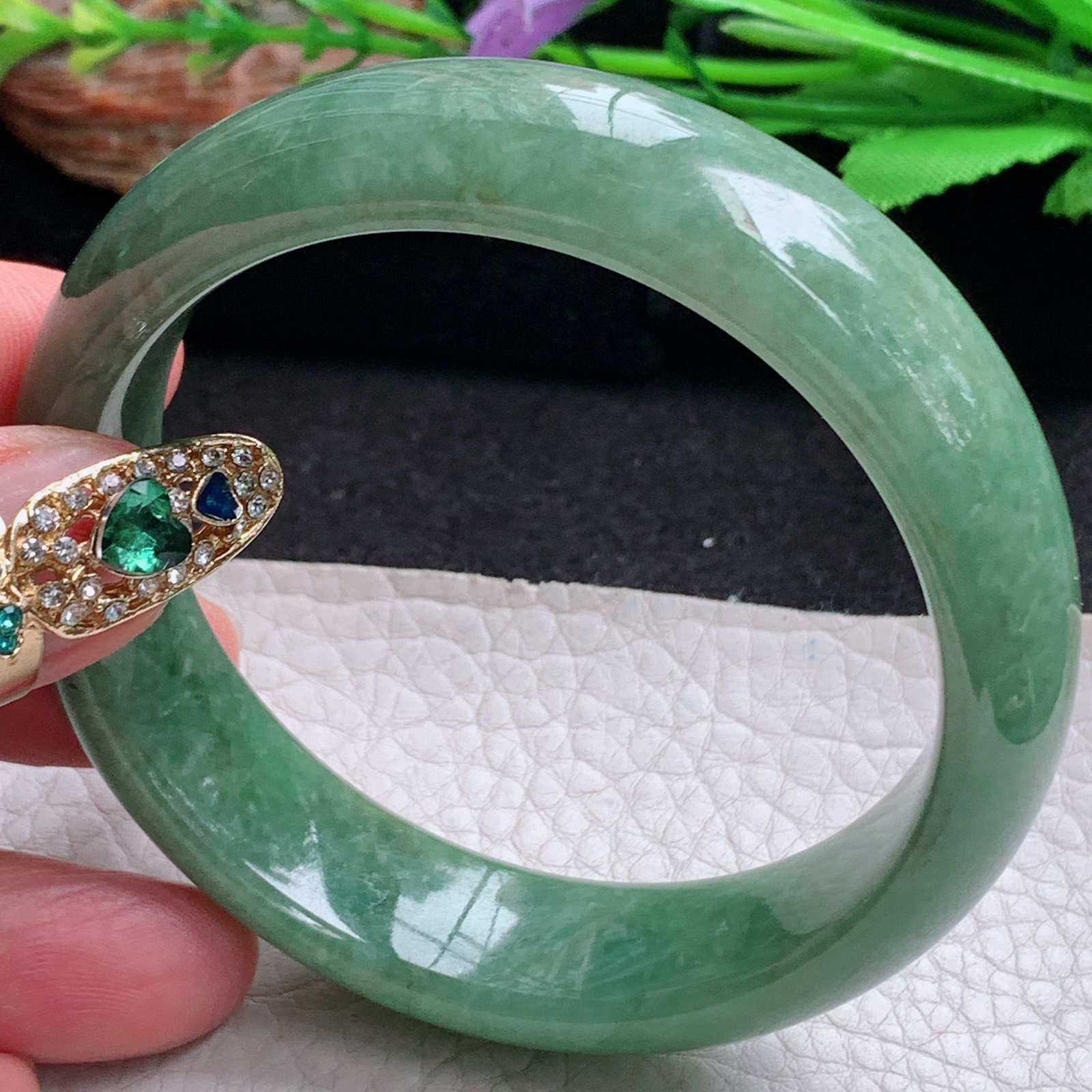 n实拍57*16*8轮胎镯 天然翡翠a货手镯水润满绿大气正圈玉镯子
