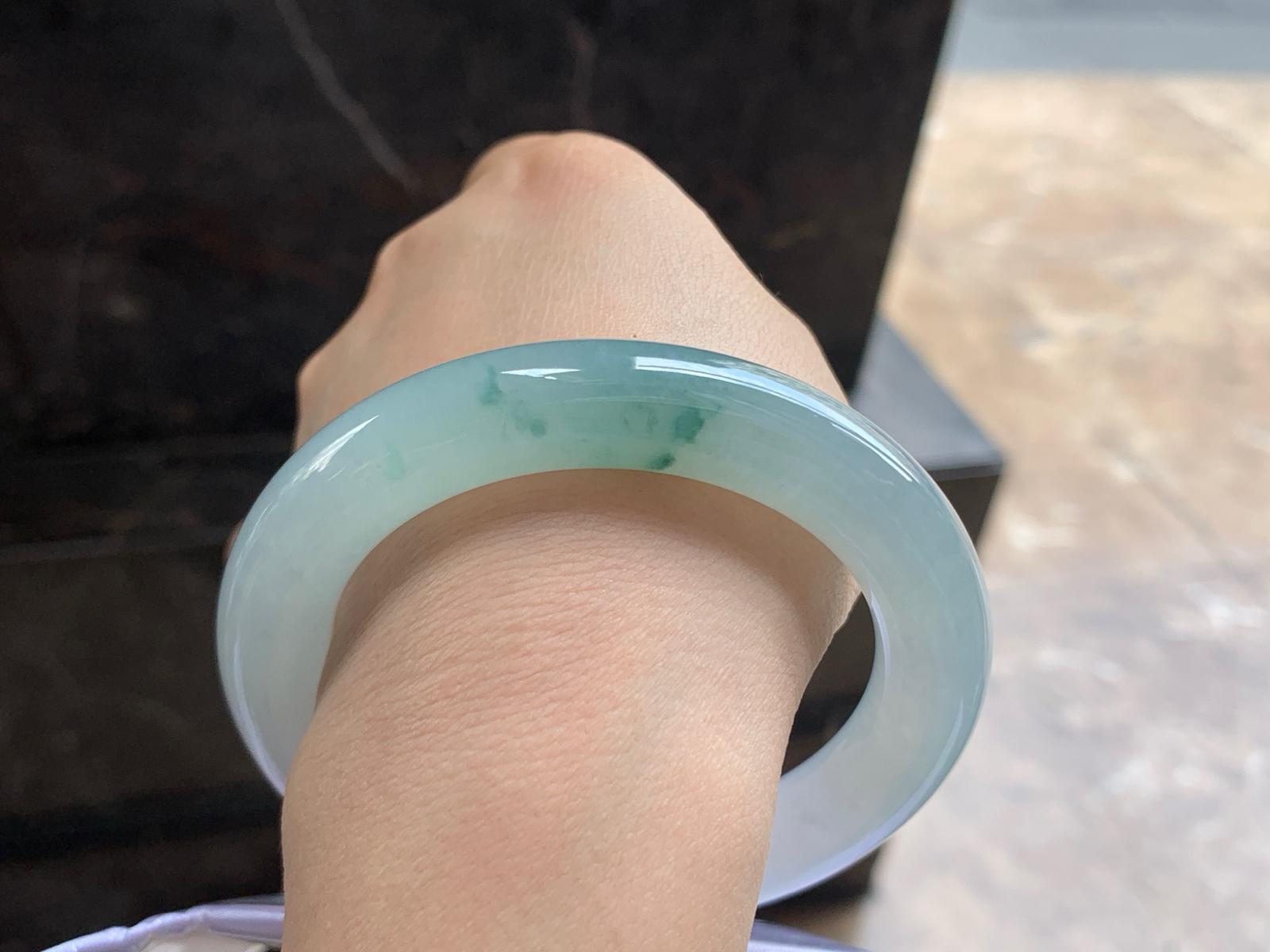 56-11.5mm

飘花圆条手镯^_^玉质温润