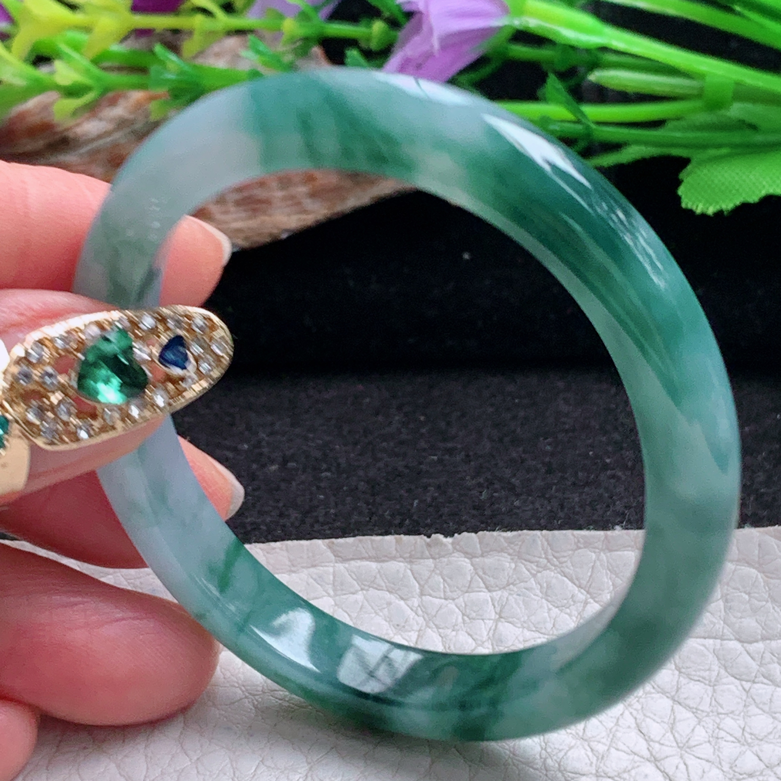 js小圈口53*46.3*8*6.4贵妃镯 天然翡翠a货手镯冰飘花秀气蛋形玉镯子