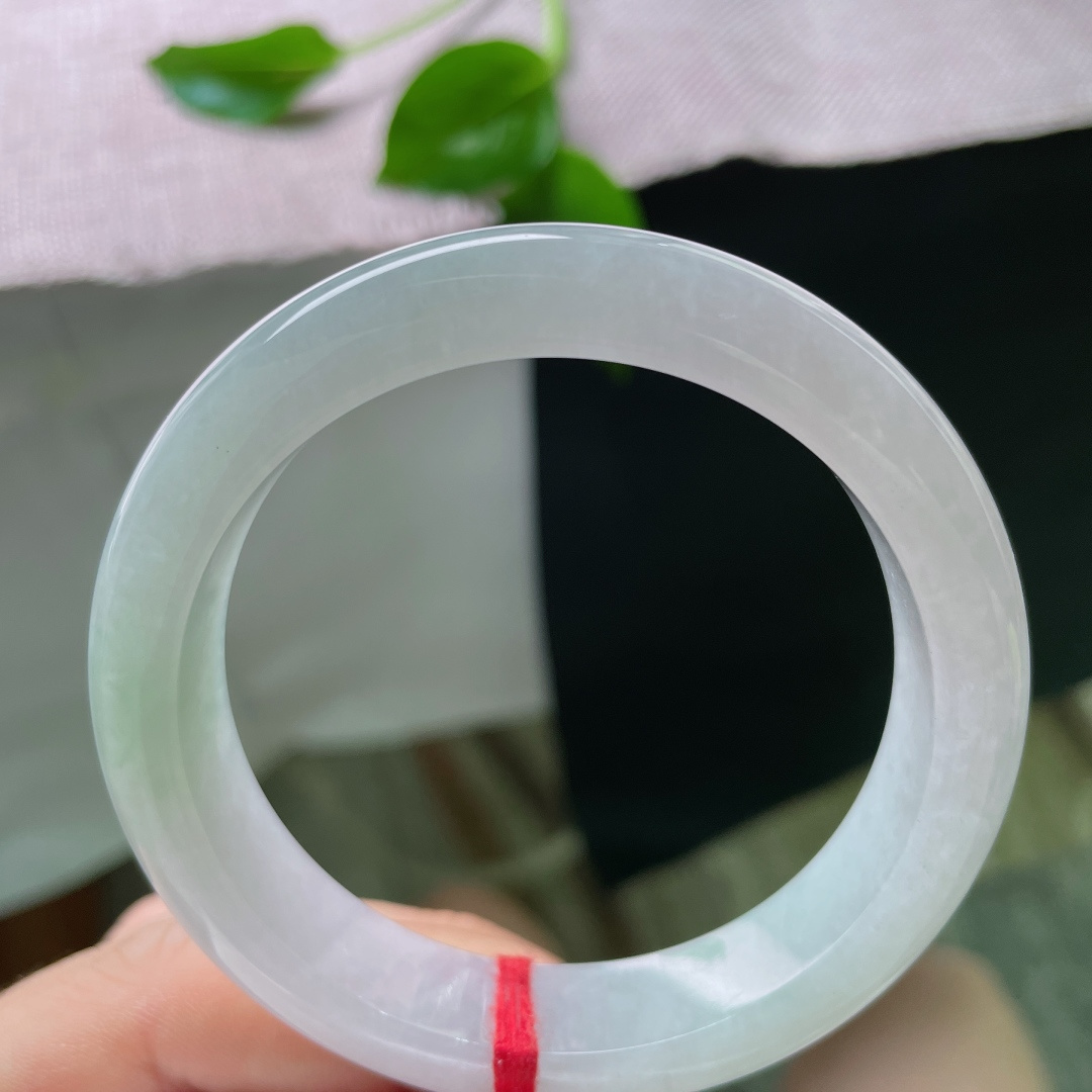 54.3/12.3/8.4，淡绿底正圈，种老，水头好，肉质细腻干净，清清苑苑，ss50070a