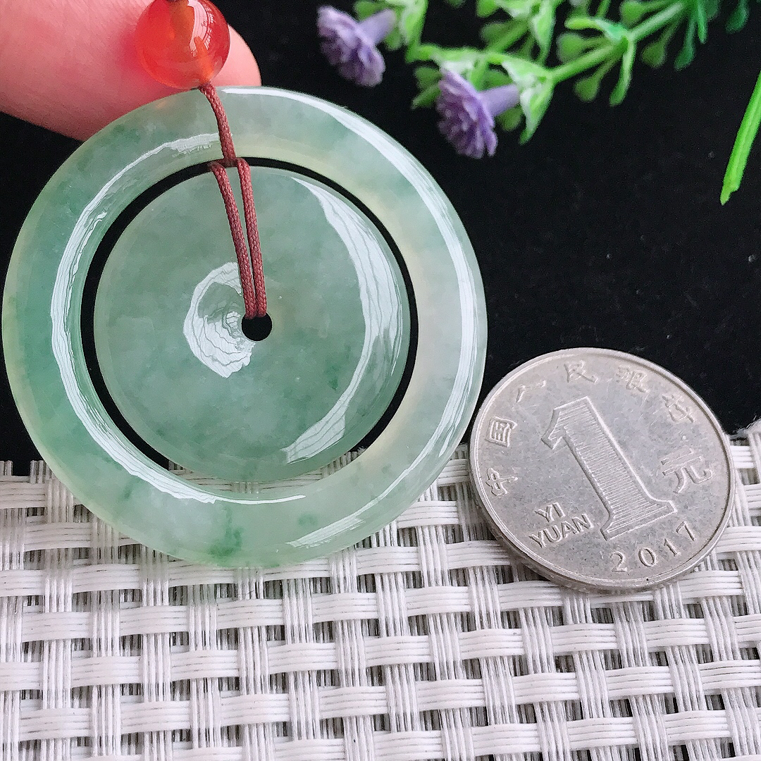 实拍A货翡翠43.3/5.2老坑冰润起胶冰晴绿母子扣吊坠翡翠玉挂件