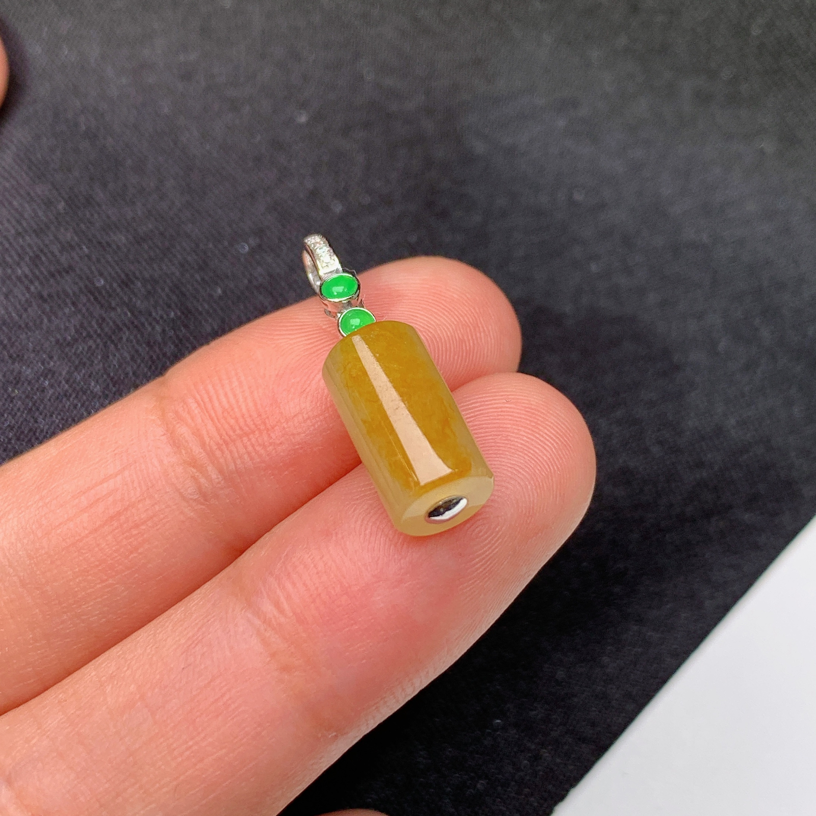 冰黄翡路路通吊坠，18k金镶嵌，冰润鲜艳，种水足，Zha 尺寸11.6*6.3