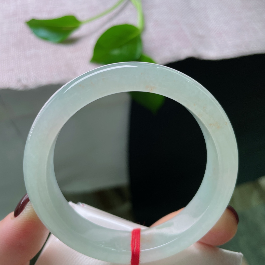 52.3/12.5/8.1，冰晴底正圈，种老，冰为骨，晴为魂。均匀、恬静，如水如天。洒金，ss49515a