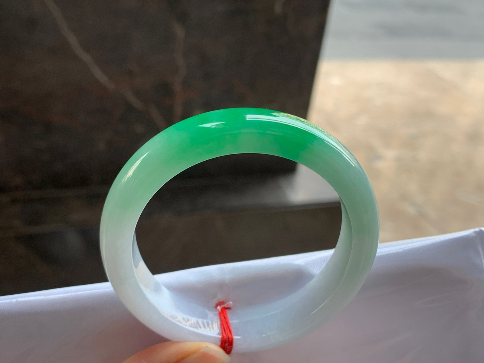 51.5-12.9-8.2

绿色手镯^_^色阳